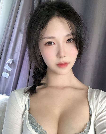 亚洲国产精品美日韩久久_DVD电影免费在线